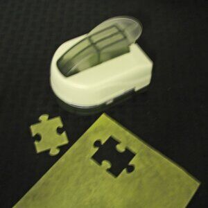 Creative Memories Puzzle Piece Shape Maker Paper Punch